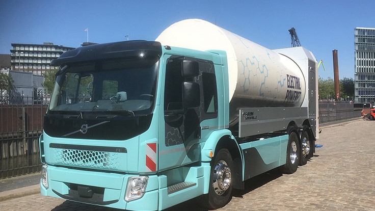 Volvo Trucks unveils electric refuse truck