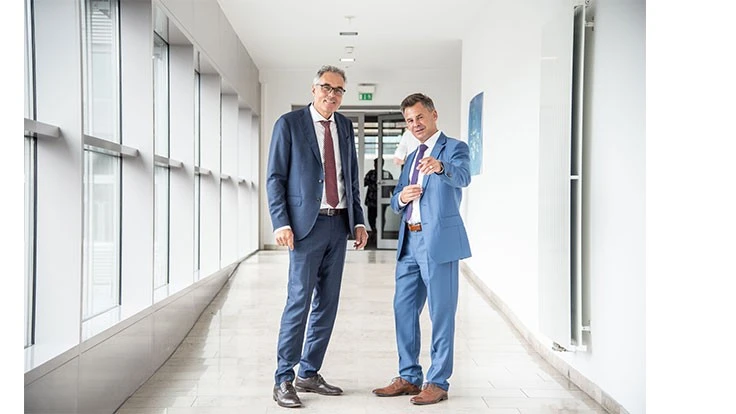 Willi Stadler, CEO of Stadler Anlagenbau GmbH, and Christian Fisch, head of plants at Krones AG, aim to explore the technological possibilities of recycling.