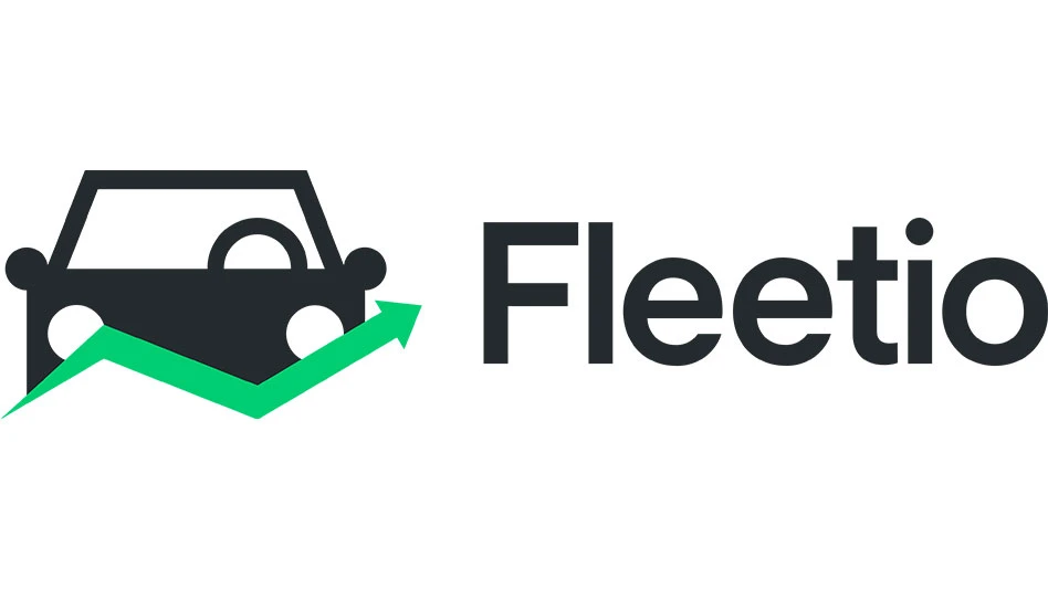 illustration of a car with a green arrow, text: fleetio