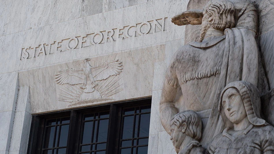 statuary on the Oregon Capitol Building
