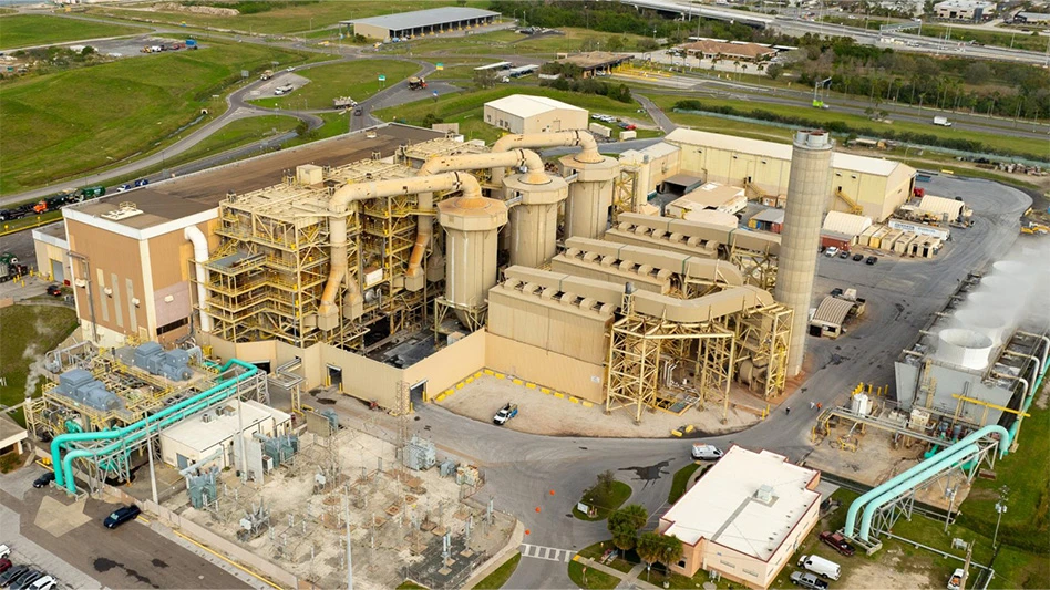 Wide shot photo of Pinellas County's waste-to-energy facility.